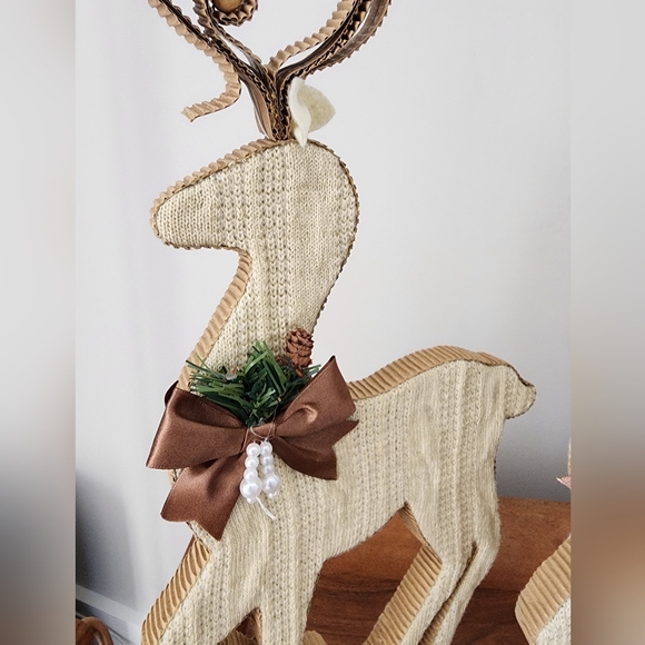 2 Target Holiday Reindeer Set - Picture 2 of 4